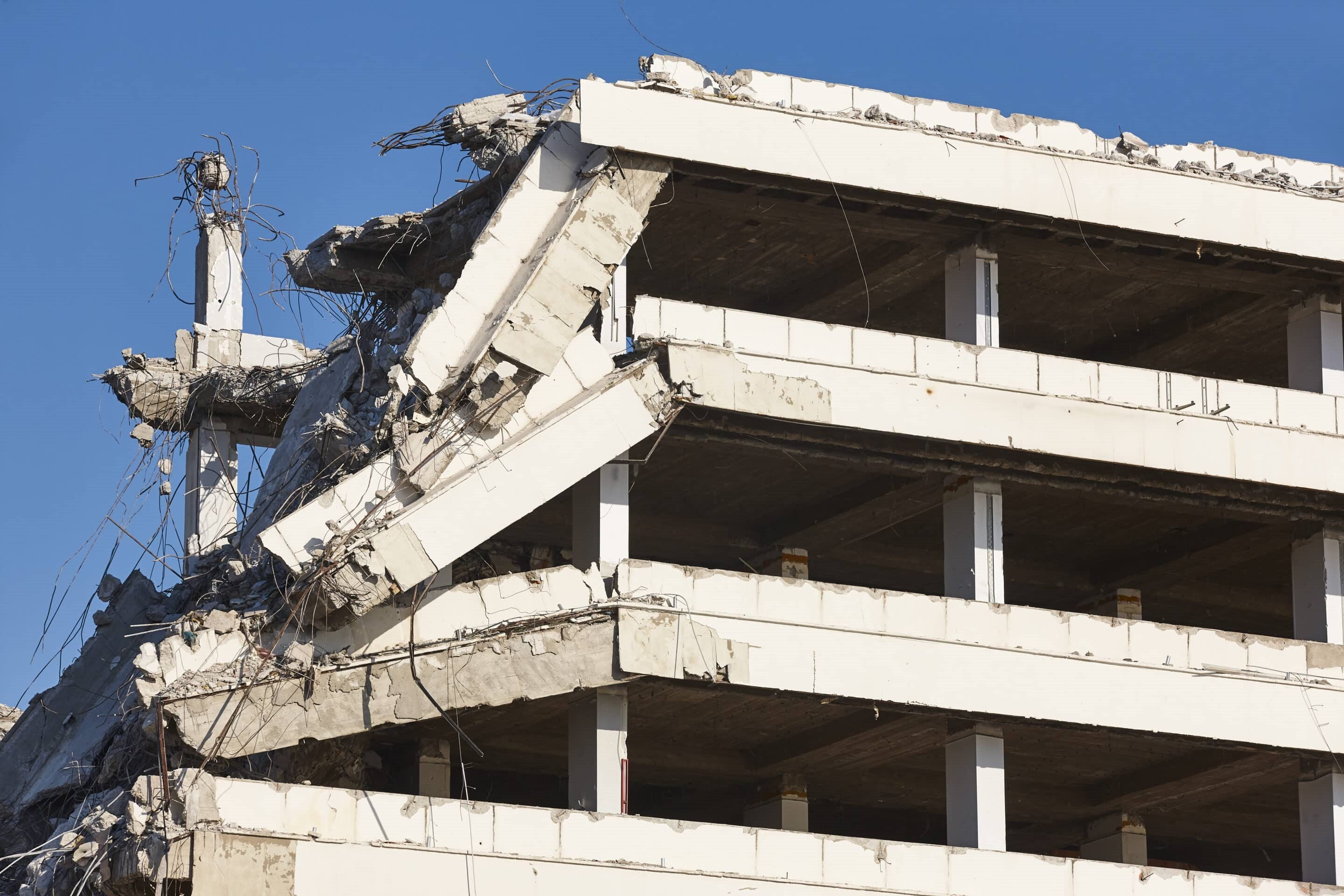 Chantier de surélévation à l’arrêt après un sinistre